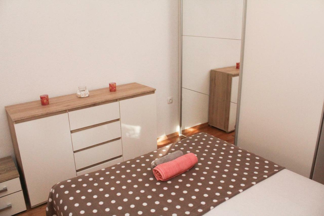 Apartman Dora ซูโกชัน ภายนอก รูปภาพ